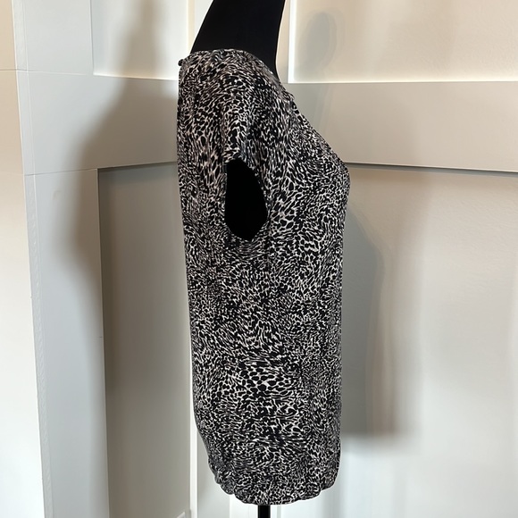 Jones New York collection leopard print top - Picture 2 of 6